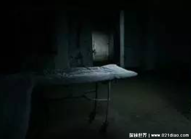 3则鬼故事短篇超吓人晚上千万不能看会睡不着