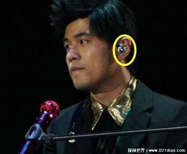 歌手戴的耳返是干什么用的，不带耳返的歌手唱功很厉害吗