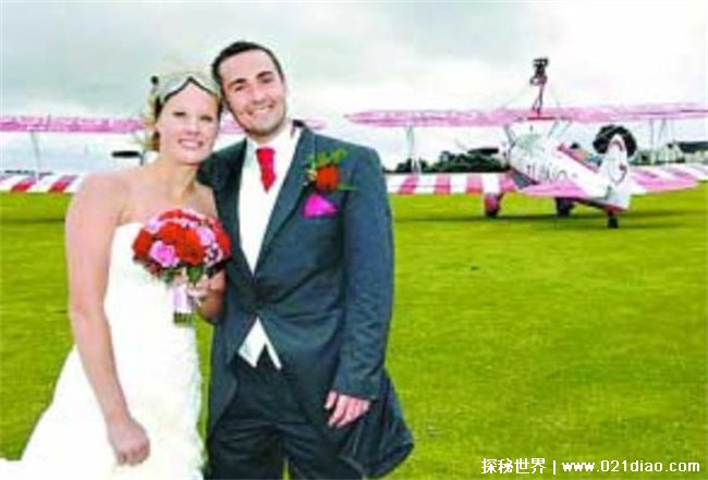世界上最大胆的婚礼，飞机机翼上求婚 (发生在英国)